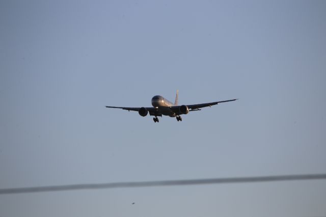 Boeing 777-200 (A7-BFW)