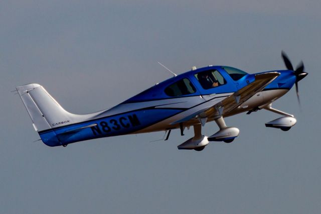 Cirrus SR-22 (N83CM)