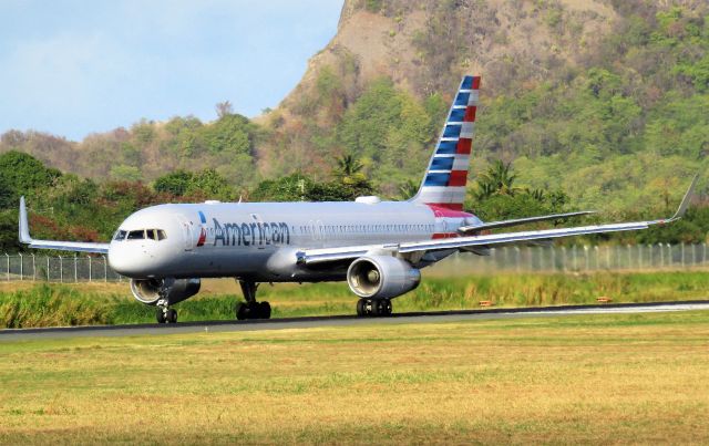 Boeing 757-200 (N199AN)