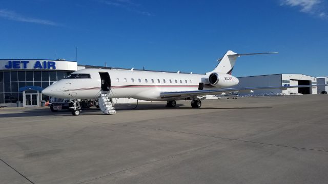 Bombardier Global Express (N142QS)