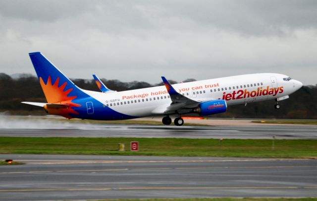 Boeing 737-800 (G-GDFU) - Taken From RVP on a Cold and Damp Saturday