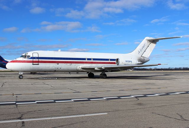 Douglas DC-9-10 (N112PS)