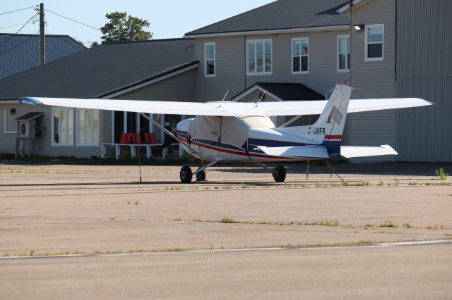 Cessna Skyhawk (C-GMFR) - Privée.