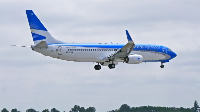 Boeing 737-800 (LV-FUA) - BOE671 from KBFI on final to Rwy 16R for a touch/go landing during a flight test on 7/17/14. (LN:4995 / cn 40548).