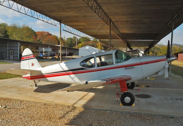 Experimental 100kts-200kts (N2339B) - Temco GC-1B Swift - C/N 3639 - N2339B - at Huntsville-Moontown - 2010-Oct-24.