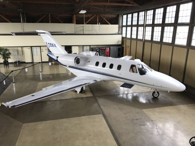 N805KK — - Santa Barbara Aviation Hanger