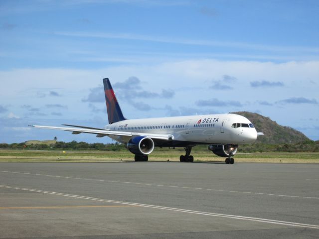 Boeing 757-200 (N681DA)