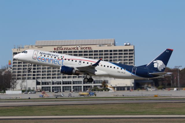 Embraer ERJ-190 (XA-ALU)