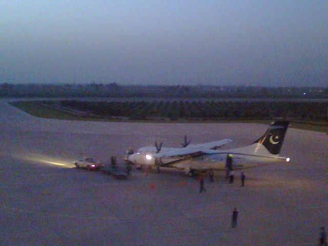 Aerospatiale ATR-42-300 (AP-BHN)