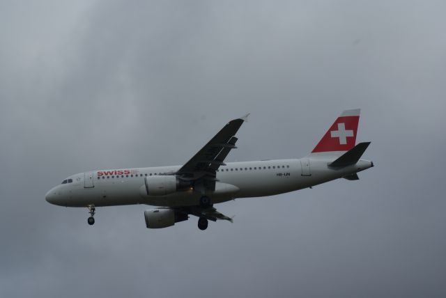 Airbus A320 (HB-IJN) - Swiss Air A320-214 cn643