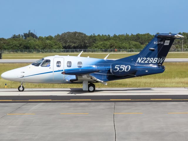 Eclipse 500 (N229BW)