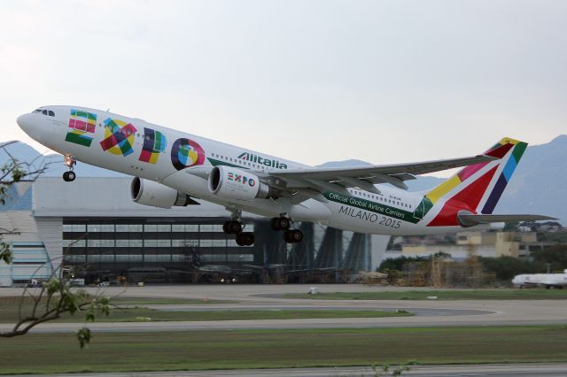 Airbus A330-300 (EI-EJM)