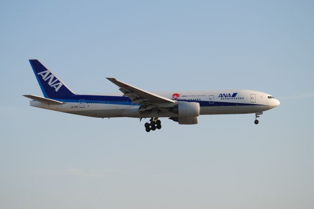 Boeing 777-200 (JA715A) - HAS RED STICKERS--(JAPAN-ENDLESS DISCOVERY)