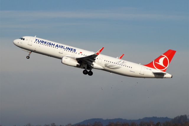 Airbus A321 (TC-JSL)