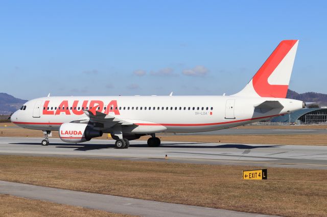 Airbus A320 (9H-LOA)