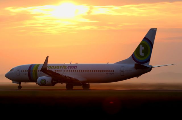 Boeing 737-800 (PH-HZW)