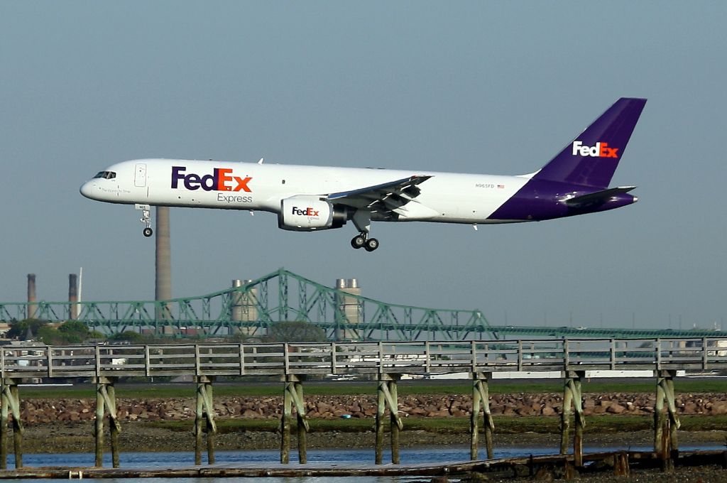 Boeing 757-200 (N965FD) - FDX 1473 from Memphis arriving  on 22L