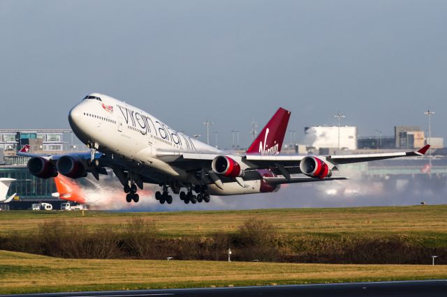 Boeing 747-400 (G-VAST) - VS75 off to Orlando.  Not many years before these are no longer as 2 engines take over.