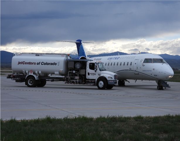 Canadair Regional Jet CRJ-200 (N924SW) - FNL Storm pattern Stop.