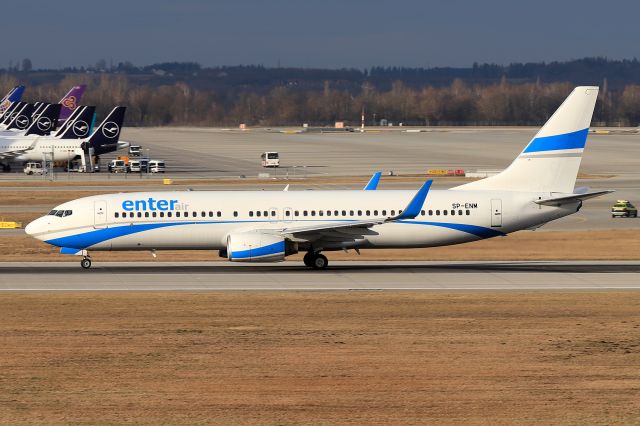 Boeing 737-800 (SP-ENM)