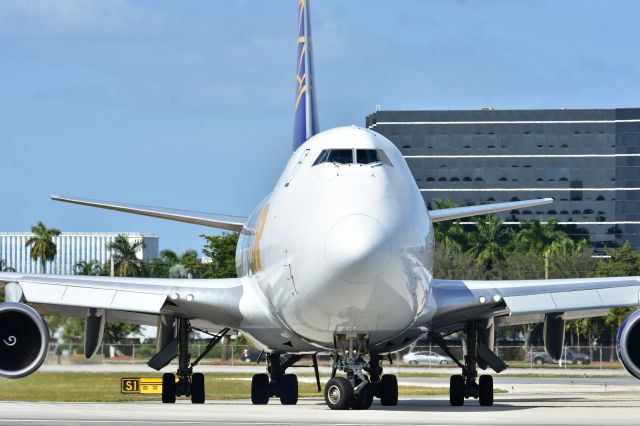 Boeing 747-200 —