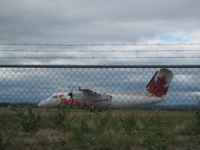 de Havilland Dash 8-100 (C-FPON)