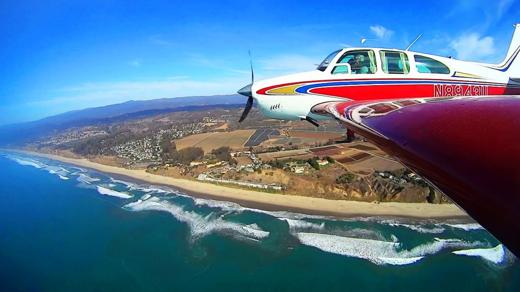 Beechcraft Bonanza (33) (N8943U)