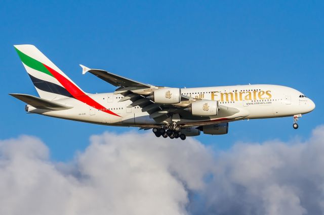 Airbus A380-800 (A6-EUE)