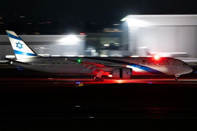Boeing 787-9 Dreamliner (4X-EDL)