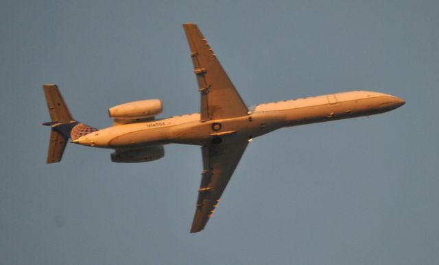 Embraer ERJ-145 (N14904)