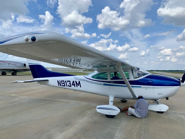 Cessna Skylane (N9134M)