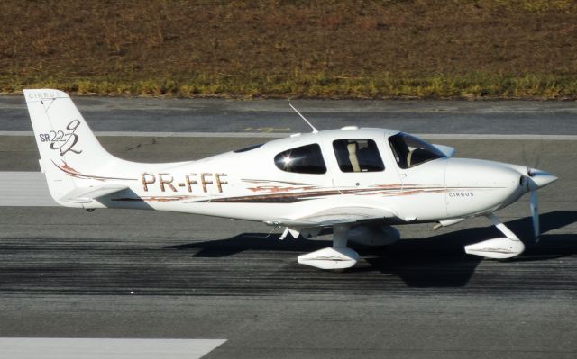 Cirrus SR-22 (PR-FFF)