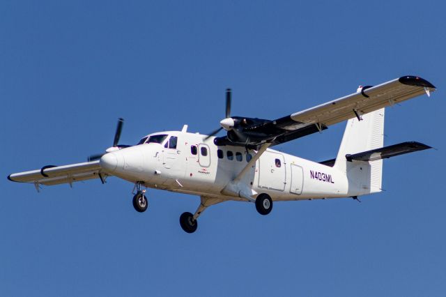 De Havilland Canada Twin Otter (N403ML)