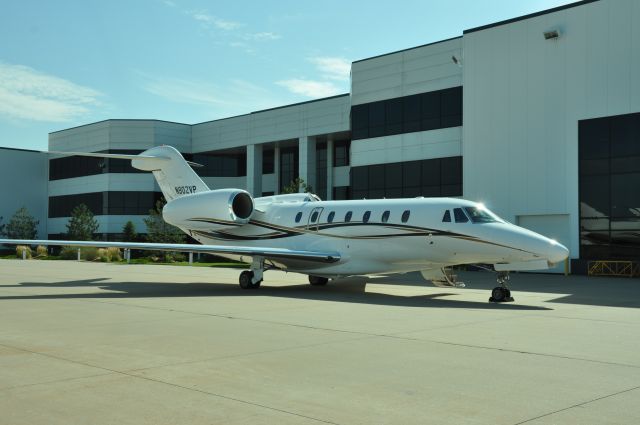 Cessna Citation X (FIV703) - Picking up at ICT