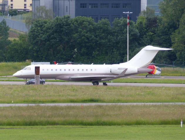 Bombardier Global 5000 (N812AM) - Date was 12/06/16 C/n 9183