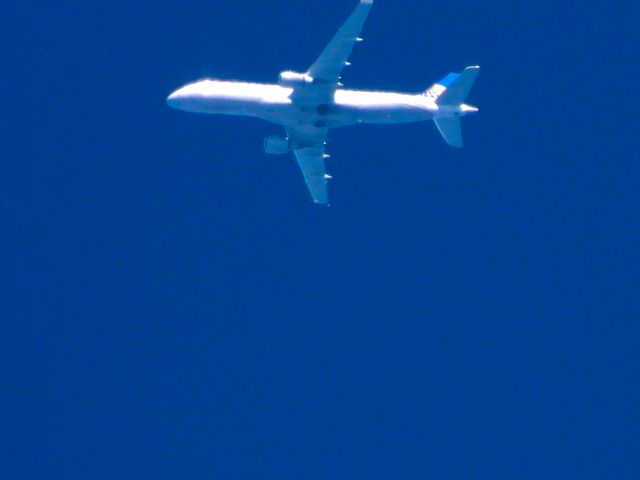 Embraer 175 (N603UX)