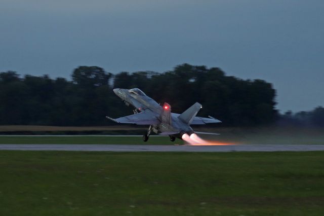 McDonnell Douglas FA-18 Hornet (18-8757) - The last performance of the day by the RCAF in one of their CF-188 hornets at Airshow London Skydrive on 27 Aug 2021! Great show! Love the afterburners! 