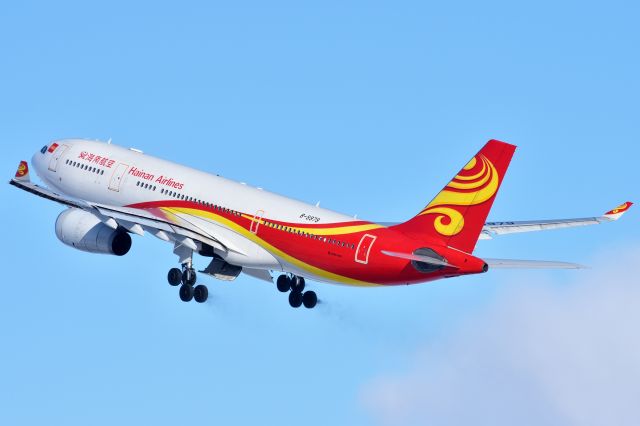 Airbus A330-200 (B-5979) - Hainan Airlines Airbus A330-243 departing YYC on Feb 9.