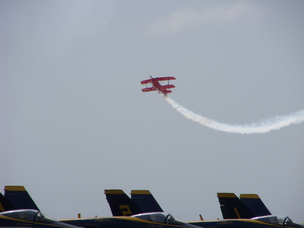 — — - MCAS Miramar Airshow 2008  San Diego,CA  Sean D Tucker pulls to the verticle before the ribbon cut!