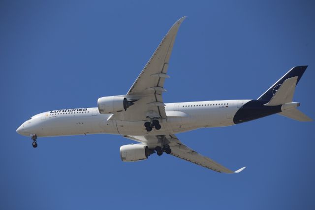 Airbus A350-900 (D-AIXJ)