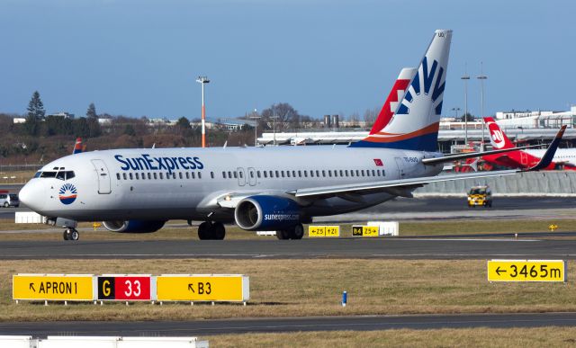 Boeing 737-800 (TC-SUO)