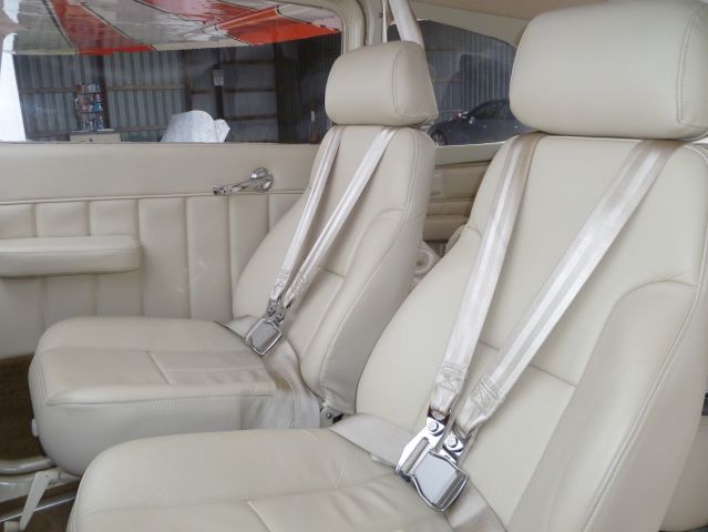 Cessna Skyhawk (N5877R) - New interior 2011
