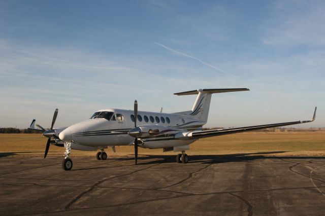 Beechcraft Super King Air 300 (N708DC)