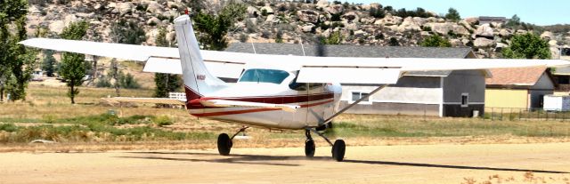 Cessna Skylane (N182MP)