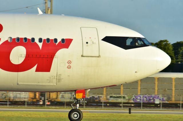 Airbus A340-300 (YV-3292)