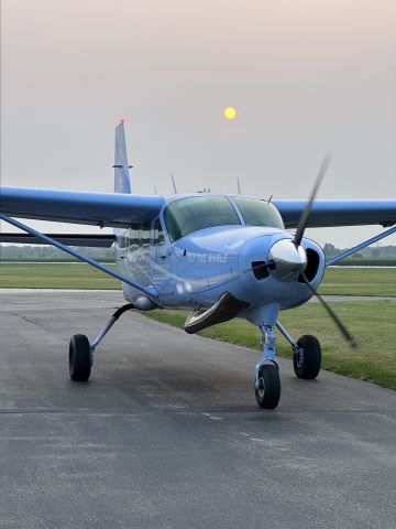 Cessna Caravan (N208JP) - JP wrapping up another busy day at Chicagoland Skydiving Center in Rochelle, IL 