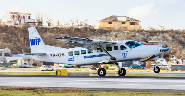 TG-APG — - She was small but who ever she had onboard came to the island to make a impact with the WFP World Food Program organization under the watchful eyes of the UNITED NATIONS.br /TG-APG landing at TNCM St Maarten days after the passing of our good friend IRMA!!!