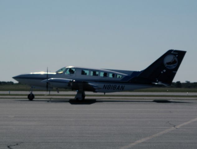 Cessna 402 (N818AN)