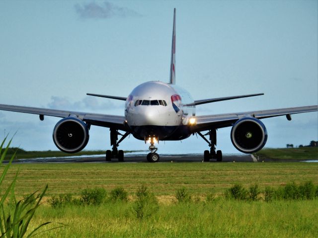 Boeing 777-200 (G-VIIY)