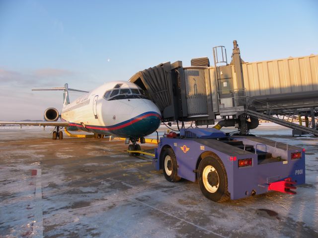 Boeing 717-200 (N603AT) - Flt 1740 to MCO ready to push with a new friend at PIT